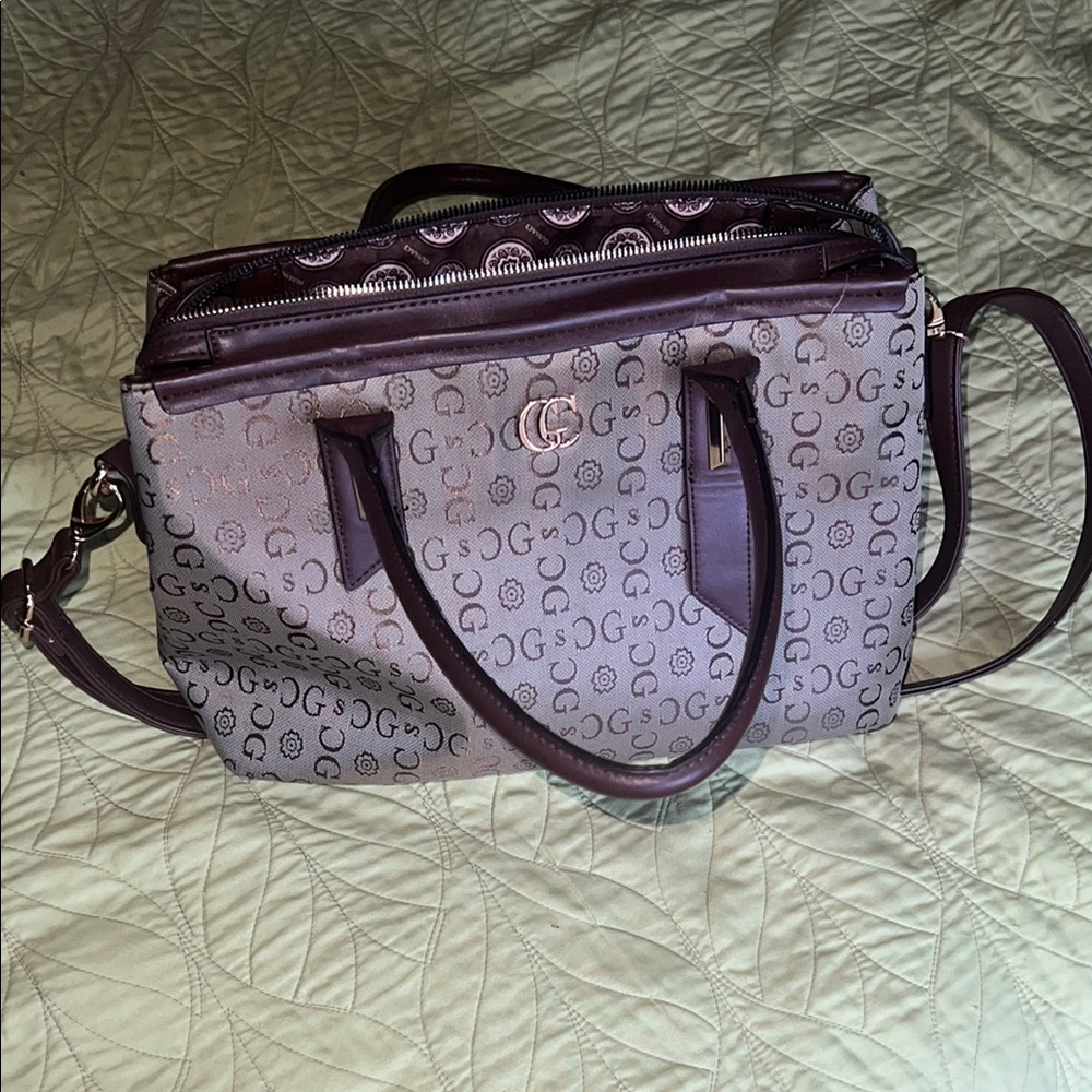 Gussaci Purple Shoulder Bag with Structured Design